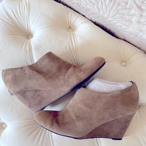 Bandolino Thais Wedge Bootie